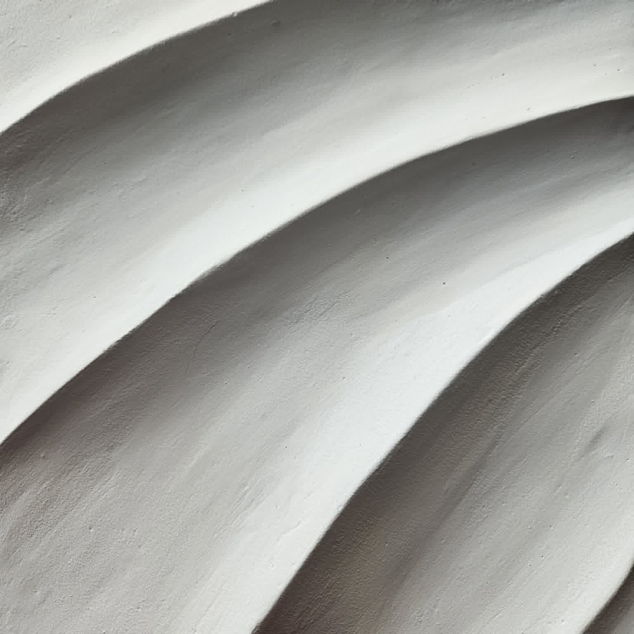 &Eacute;chantillon r&eacute;el de parement sculpt&eacute; &agrave; la main, relief en ondulations douces